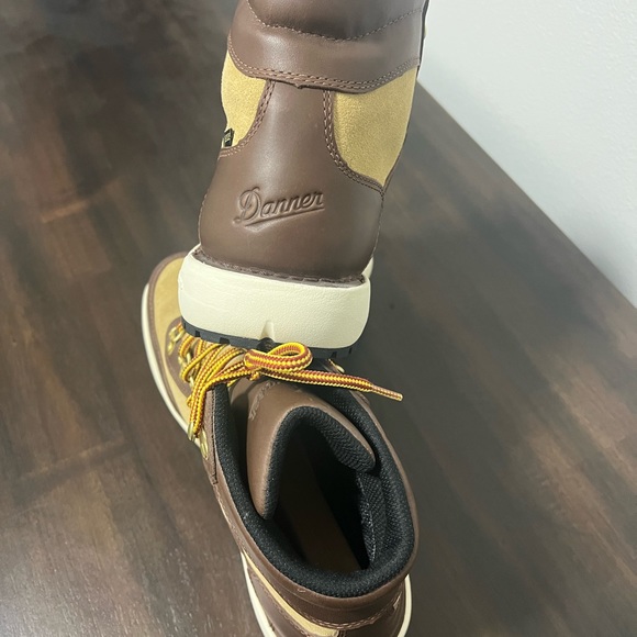 Danner Gore Tex hiking boots - Picture 2 of 8